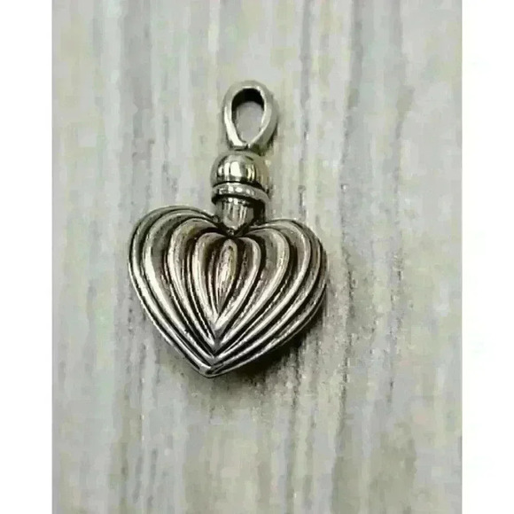 Lagos Caviar Sterling Silver Fluted Puffy Heart Perfume Pendant - Picture 2 of 6